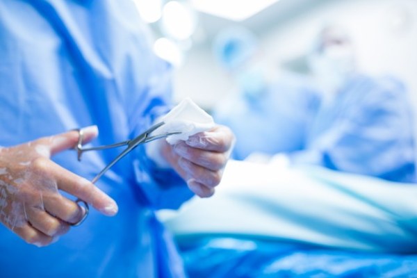 Medicazione classica sala operatoria_600x400