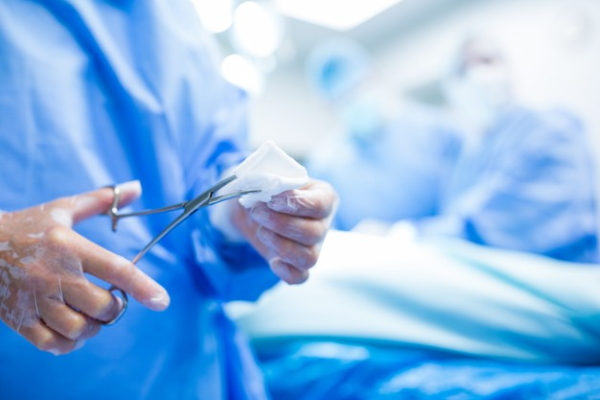 Medicazione classica sala operatoria_600x400